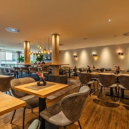 Cityclass Am Dom Hotell 4*