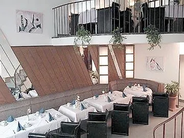 Ξενοδοχείο Cityclass Am Dom 4*