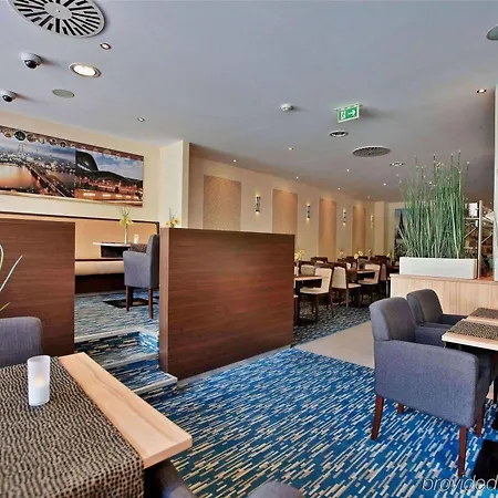 Cityclass Am Dom فندق 4*