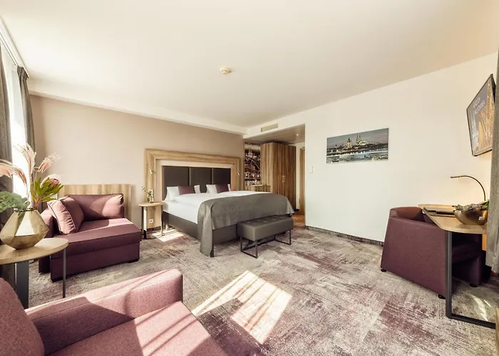 Otel Cityclass Am Dom 4*