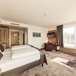 Cityclass Am Dom 4*